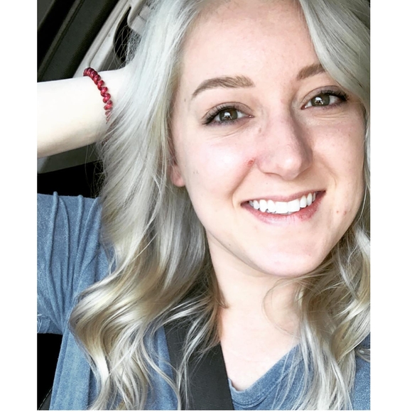 Meet your Posher, Sarah - Picture 1 of 1